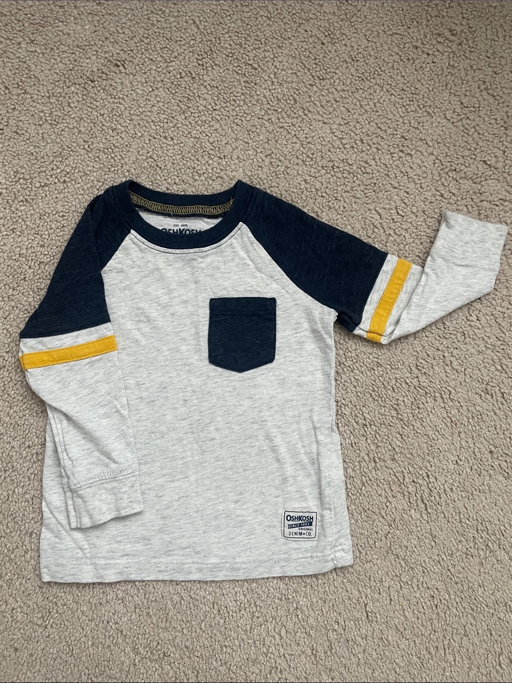 OshKosh B'gosh Heather Gray Long-Sleeve Raglan Tee with Navy & Yellow Accents